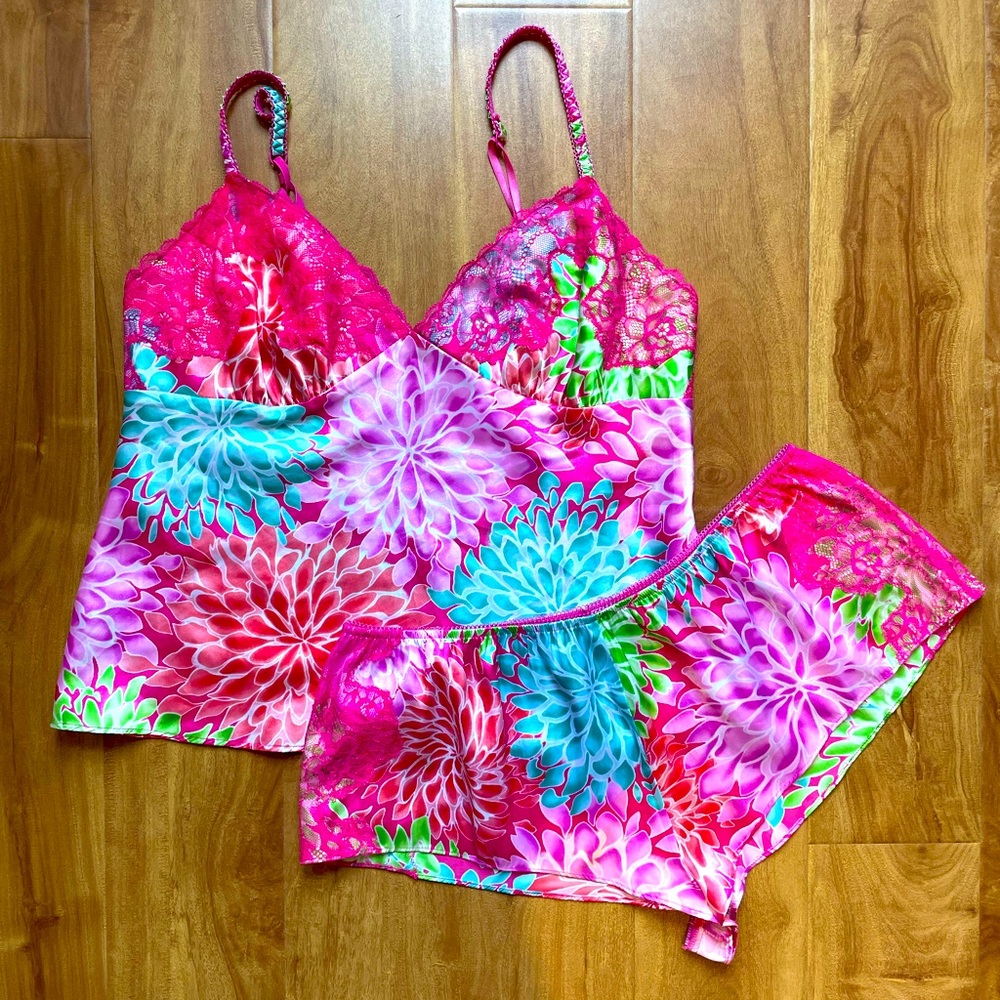 Bright Pink & Floral Print La Senza 2 Piece y2k PJ Camisole & Shorts Set, Sz M